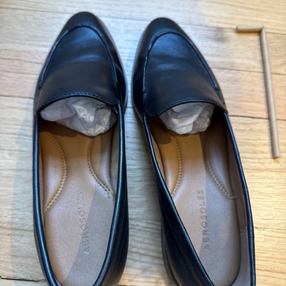 AEROSOLES Black Leather Loafers